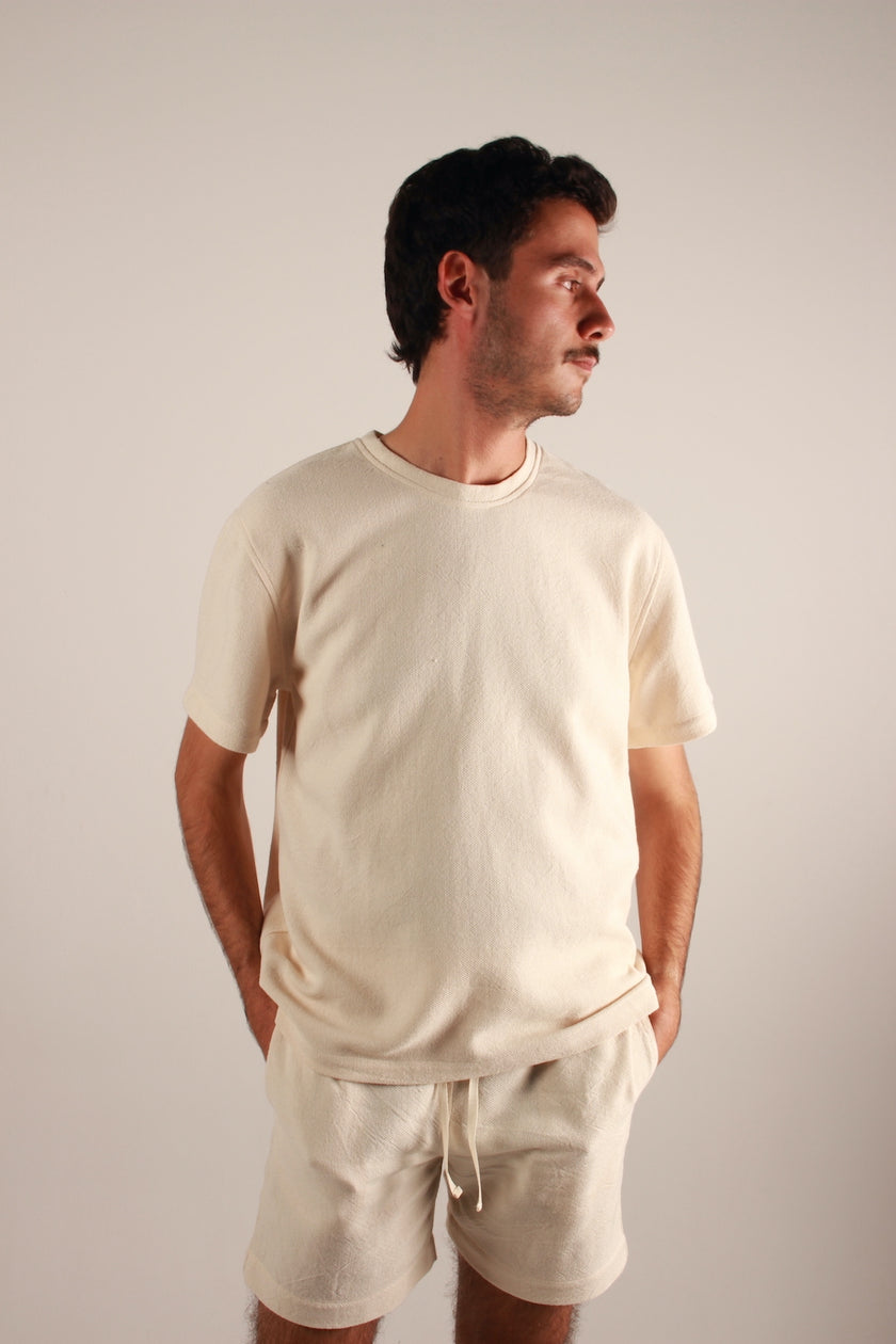 Short shorts with pockets