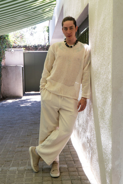 Trousers with laces