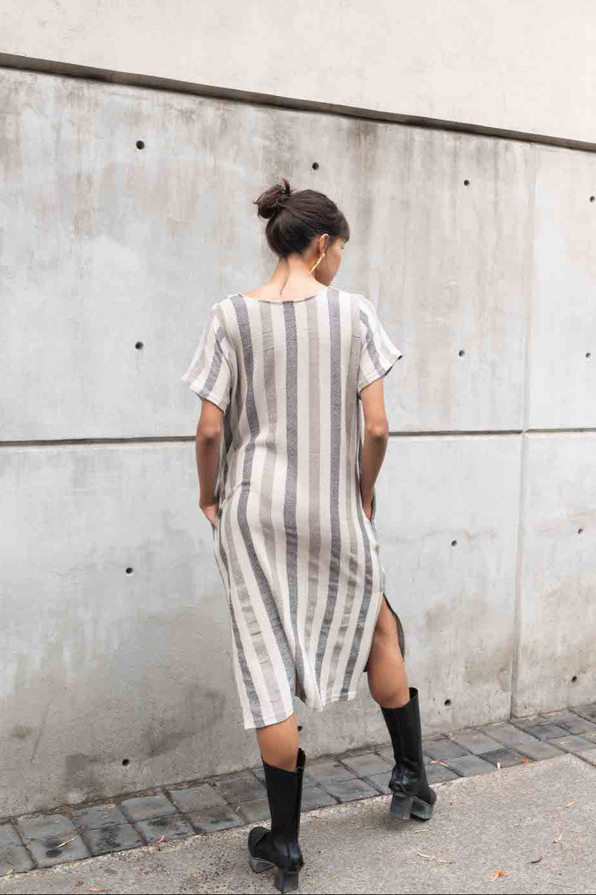 Loose V-neck dress